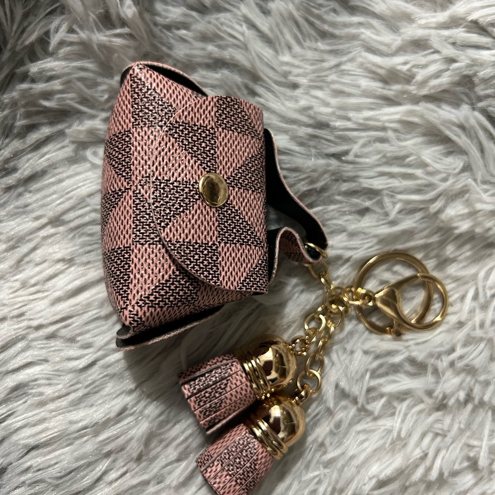 Keychain - Picture 2 of 2